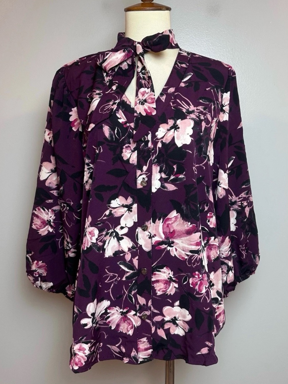 Adrienne Vittadini Size L Floral Tie Neck Blouse Plum Purple Office Business NWT